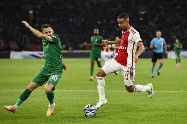 AMSTERDAM - (l-r) Spas Delev of PFK Ludogorets 1945, Anass Salah-Eddine of Ajax during the UEFA Europa League play-offs match between Ajax Amsterdam and PFC Ludogorets at Johan Cruijff ArenA on August 31, 2023 in Amsterdam, Netherlands. ANP MAURICE VAN STONE UEFA Champions League - Play-Offs Second Leg 2023 2024 xVIxANPxSportx xxANPxIVx 476853072 originalFilename: 476853072.jpg