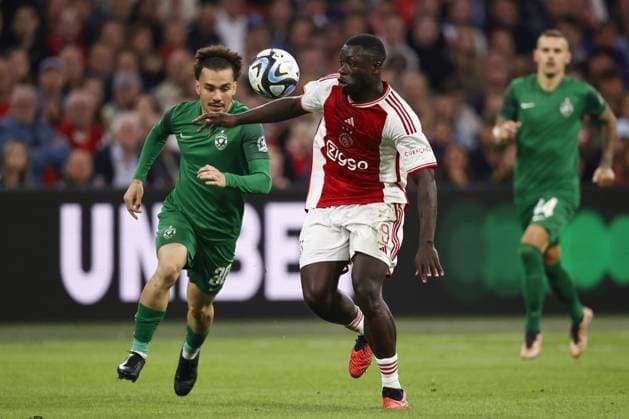 AMSTERDAM - (l-r) Pedro Naressi of PFK Ludogorets 1945, Brian Brobbey of Ajax during the UEFA Europa League play-offs match between Ajax Amsterdam and PFC Ludogorets at Johan Cruijff ArenA on August 31, 2023 in Amsterdam, Netherlands. ANP MAURICE VAN STONE UEFA Champions League - Play-Offs Second Leg 2023 2024 xVIxANPxSportx xxANPxIVx 476853849 originalFilename: 476853849.jpg