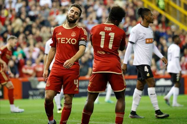 Aberdeen v BK Hacken Europa League 31 08 2023. Play Off Luis Duk Lopes (11) of Aberdeen and Graeme Shinnie (4) of Aberdeen during the Europa League play off match between Aberdeen and BK Hacken at Pittodrie Stadium, Aberdeen, Scotland on 31 August 2023. Aberdeen Pittodrie Stadium Aberdeenshire Scotland Editorial use only , Copyright: xStephenxDobsonx PSI-17931-0050