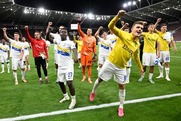 FC Lugano v Royal Union Saint-Gilloise - UEFA Europa League GENEVE, SWITZERLAND - AUGUST 31 : Sadiki Noah defender of Union St-Gilloise, Eckert Ayensa Dennis forward of Union St-Gilloise celebrates the qualification after the UEFA Europa League Play-offs 2nd leg match between FC Lugano and Royal Union Saint-Gilloise on August 31, 2023 in Geneve, Switzerland, 31 08 2023 Geneve Switzerland  Copyright: xVincentxKalutx