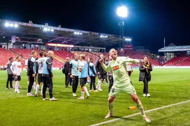 230831 Goalkeeper Peter Abrahamsson of Häcken celebrates after the UEFA Europa League play off between Aberdeen and Häcken on August 31, 2023 in Aberdeen Photo Daniel Stiller BILDBYRAN code DS DS0328 fotboll football soccer fotball uefa europa league aberdeen häcken bbeng jubel  Copyright: DANIELxSTILLER BB230831DS058