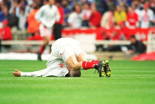Archivbilder der Woche SPORT KW35 FABRIZIO RAVANELLI Middlesbrough FC and Italy International Footballer Leicester City v Middlesbrough in the 1997 Coca Cola Cup Final COMPULSORY CREDIT: UPPA Photoshot Photo UGL 012941 B-15 06.04.1997 FABRIZIO RAVANELLI Middlesbrough FC and Italy International Footballer Leicester City v Middlesbrough in the 1997 Coca Cola Cup Final COMPULSORY CREDIT: Talking Photoshot Photo UGL 012941 B-15 06.04.1997, Credit:Photoshot Avalon United Kingdom  Copyright: xPhotoshotx xAvalonx 0502030843