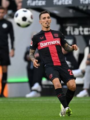 MONCHENGLADBACH - Alejandro Grimaldo of Bayer 04 Leverkusen during the German Bundesliga match between Borussia Monchengladbach - Bayer 04 Leverkusen at Borussia- Park stadium on August 26, 2023 in Monchengladbach, Germany. AP Dutch Height Bundesliga 2023 2024 xVIxANPxSportx xGerritxvanxKeulenxIVx 476662236 originalFilename: 476662236.jpg