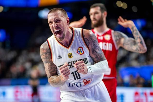 Basketball Okinawa 01 09 2023 FIBA Basketball World Cup 2023 World Championship Men Round 2 Germany GER Georgia GEO Daniel Theis Germany, No 10 Cheers