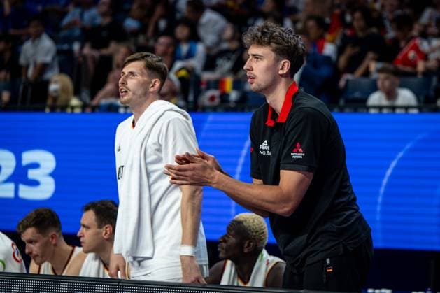 Basketball Okinawa 01 09 2023 FIBA Basketball World Cup 2023 World Cup Men Round 2 Germany GER Georgia GEO Franz Wagner Germany, No 09 re David Krämer Germany, No 44 Kraemer Kramer cheer