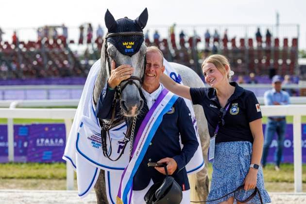 Bilder des Jahres 2023, Sport 09 September Bilder des Jahres 2023, Sport 09 September Sport Bilder des Tages MILANO - FEI Jumping European Championship, EM, Europameisterschaft 2023, MILANO - FEI Jumping European Championship 2023 BENGTSSON Rolf-Goeran (SWE), Zuccero Impression am Rande FEI Jumping European Championship Team Final - Round 2 Milano, Mailand, Ippodromo Snai San Siro 01. September 2023 - *** MILANO FEI Jumping European Championship 2023, MILANO FEI Jumping European Championship 2023 BENGTSSON Rolf Goeran SWE , Zuccero Impression on the sidelines FEI Jumping European Championship Team Final Round 2 Milano, Milano, Ippodromo Snai San Siro 01 September 2023