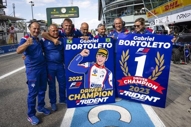 Trident team mechanic, mecanicien Dallara F3, portrait celebrates BORTOLETO Gabriel (bra), championship during the 9th round of the 2023 FIA Formula 3 Championship from September 1 to 3, 2023 on the Autodromo Nazionale di Monza, in Monza, Italy - AUTO - FORMULA 3 2023 - MONZA DPPI Panoramic  MON_GP_SR-3220