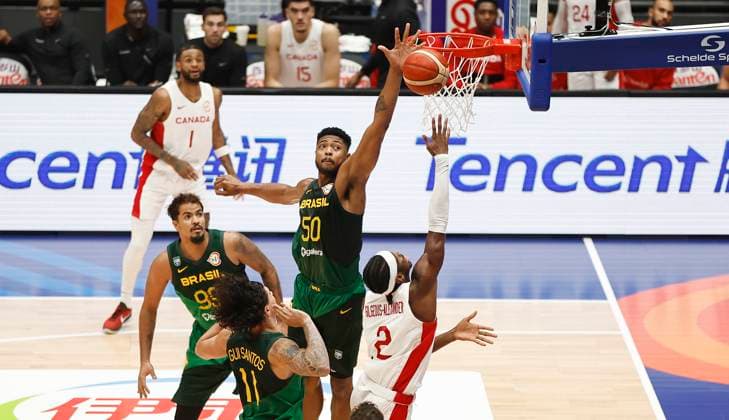 Partido de la Copa Mundial de Baloncesto entre Canada y Brasil. FIBA Basketball World Cup match between Canada and Brazil. ÃNGELxRIVERO  ecommerceFotos eCommerce2-140484391