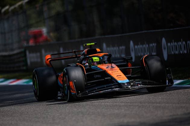 04 NORRIS Lando (gbr), McLaren F1 Team MCL60, action during the 2023 Formula 1 Pirelli Grand Premio d™Italia Grand Prix, 14th round of the 2023 Formula One World Championship, WM, Weltmeisterschaft from September 1 to 3, 2023 on the Autodromo Nazionale di Monza, in Monza, Italy - F1 - ITALIAN GRAND PRIX 2023 DPPI Panoramic  EAR31990
