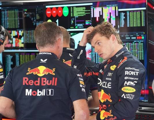 FORMULA 1 PIRELLI GRAN PREMIO D ITALIA 2023 02 09 2023, Autodromo Nazionale di Monza, Monza, FORMULA 1 PIRELLI GRAN PREMIO D ITALIA 2023 ,in the picture Max Verstappen NLD , Oracle Red Bull Racing talking to Team Principal Christian Horner Red Bull Racing nordphotoxGmbHx xBratic nph00250