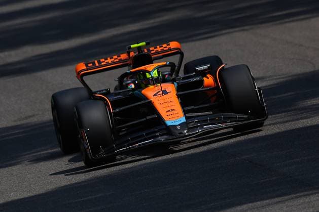 04 NORRIS Lando (gbr), McLaren F1 Team MCL60, action during the 2023 Formula 1 Pirelli Grand Premio d™Italia Grand Prix, 14th round of the 2023 Formula One World Championship, WM, Weltmeisterschaft from September 1 to 3, 2023 on the Autodromo Nazionale di Monza, in Monza, Italy - F1 - ITALIAN GRAND PRIX 2023 DPPI Panoramic  EAR32277