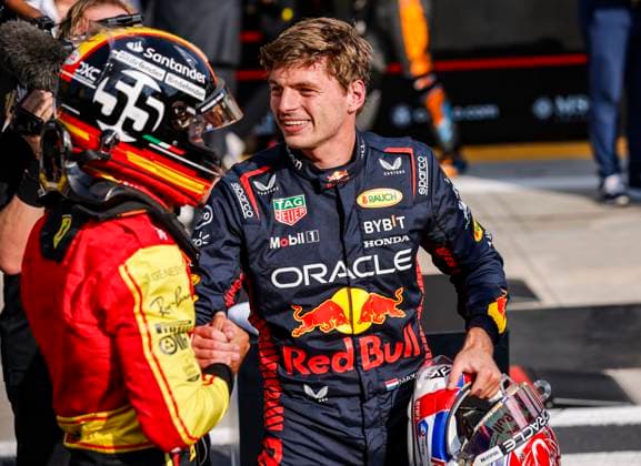 SAINZ Carlos (spa), Scuderia Ferrari SF-23, portrait pole position VERSTAPPEN Max (ned), Red Bull Racing RB19, portrait during the 2023 Formula 1 Pirelli Grand Premio d™Italia Grand Prix, 14th round of the 2023 Formula One World Championship, WM, Weltmeisterschaft from September 1 to 3, 2023 on the Autodromo Nazionale di Monza, in Monza, Italy - F1 - ITALIAN GRAND PRIX 2023 DPPI Panoramic _R5_8115