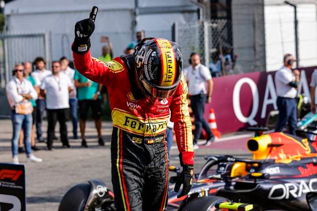 SAINZ Carlos (spa), Scuderia Ferrari SF-23, portrait pole position during the 2023 Formula 1 Pirelli Grand Premio d™Italia Grand Prix, 14th round of the 2023 Formula One World Championship, WM, Weltmeisterschaft from September 1 to 3, 2023 on the Autodromo Nazionale di Monza, in Monza, Italy - F1 - ITALIAN GRAND PRIX 2023 DPPI Panoramic  _R5_8094