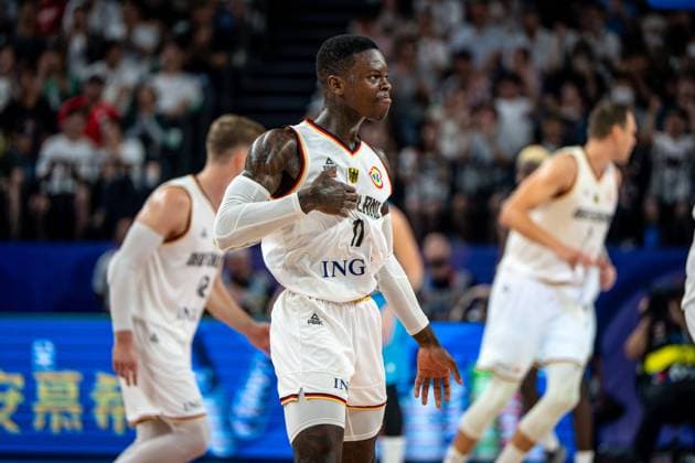 Basketball Okinawa 03 09 2023 FIBA Basketball World Cup 2023 World Cup Men Round 2 Germany GER Slovenia SLO Dennis Schröder Schroeder Germany, No 17 Schröder Schroder cheer
