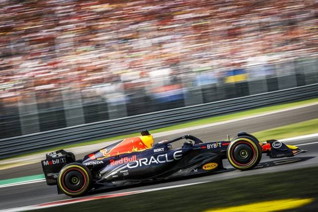 MONZA - Max Verstappen (Red Bull Racing) in action during the Italian Grand Prix at the Autodromo Nazionale Monza circuit on September 3, 2023 in Monza, Italy. ANP SEM VAN DER WAL Race 2023 2024 xVIxANPxSportx xxANPxIVx 477143245 originalFilename: 477143245.jpg