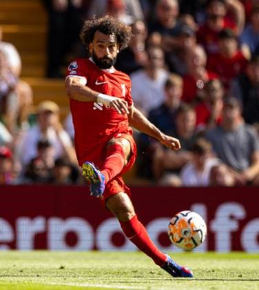 Sport Bilder des Tages Football - FA Premier League - Liverpool FC v Aston Villa LIVERPOOL, ENGLAND - Saturday, September 2, 2023: Liverpool s Mohamed Salah shoots during the FA Premier League match between Liverpool FC and Aston Villa FC at Anfield. LIVERPOOL Anfield MERSEYSIDE ENGLAND  Copyright: xDavidxRawcliffex P2023-09-03-Liverpool_Aston_Villa-98