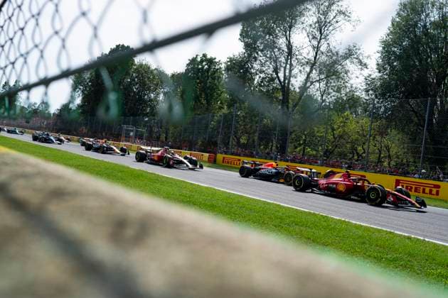 September 3, 2023, Monza, Italy: CARLOS SAINZ Jr of Spain and Scuderia Ferrari leads at the start of the 2023 FIA Formula 1 Italian Grand Prix at Autodromo Nazionale Monza in Monza, Italy. Monza Italy - ZUMAg147 20230903_fap_g147_020 Copyright: xJamesxGasperottix