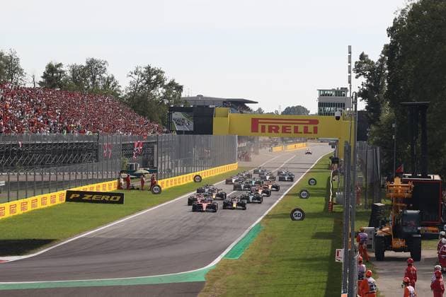 03 09 2023, Autodromo Nazionale di Monza, Monza, FORMULA 1 PIRELLI GRAN PREMIO D ITALIA 2023 ,in picture race start Carlos Sainz Jr ESP , Scuderia Ferrari, Max Verstappen NLD , Oracle Red Bull Racing, Charles Leclerc MCO , Scuderia Ferrari, George Russell GBR , Mercedes AMG Petronas Formula One Team, Fernando Alonso ESP , Aston Martin Aramco Cognizant Formula One Team, Lewis Hamilton GBR , Mercedes AMG Petronas Formula One Team, Oscar Piastri AUS , McLaren F1 Team, Fernando Alonso ESP , Aston Martin Aramco Cognizant Formula One Team, Nico Hülkenberg DEU , Moneygram Haas F1 Team Monza Autodromo Nazionale di Monza Italy eu-images-506