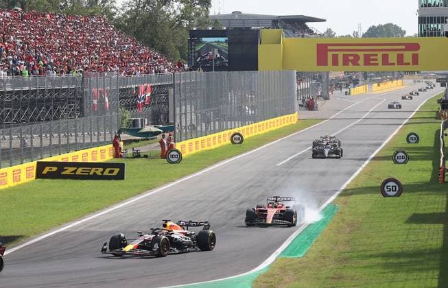 FORMULA 1 PIRELLI GRAN PREMIO D ITALIA 2023 03 09 2023, Autodromo Nazionale di Monza, Monza, FORMULA 1 PIRELLI GRAN PREMIO D ITALIA 2023 ,in picture Max Verstappen NLD , Oracle Red Bull Racing, Charles Leclerc MCO , Scuderia Ferrari nordphotoxGmbHx xBratic nph00250