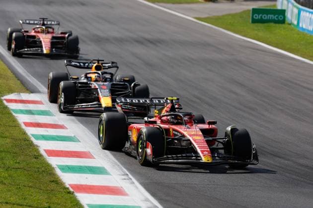 55 Carlos Sainz ESP, Scuderia Ferrari , 1 Max Verstappen NLD, Oracle Red Bull Racing , F1 Grand Prix of Italy at Autodromo Nazionale Monza on September 3, 2023 in Monza, Italy Photo by HOCH ZWEI Monza Italy