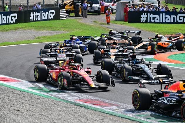 Start, 16 Charles Leclerc MCO, Scuderia Ferrari , 63 George Russell GBR, Mercedes AMG Petronas F1 Team , 11 Sergio Perez MEX, Oracle Red Bull Racing , F1 Grand Prix of Italy at Autodromo Nazionale Monza on September 3, 2023 in Monza, Italy Photo by HOCH ZWEI Monza Italy