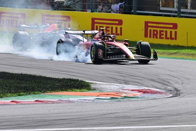 55 Carlos Sainz ESP, Scuderia Ferrari , 1 Max Verstappen NLD, Oracle Red Bull Racing , F1 Grand Prix of Italy at Autodromo Nazionale Monza on September 3, 2023 in Monza, Italy Photo by HOCH ZWEI Monza Italy