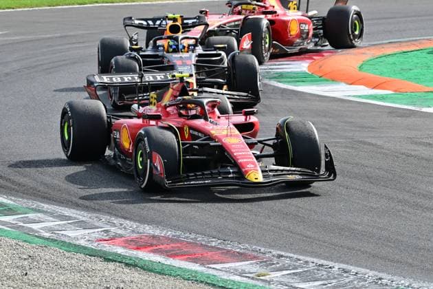 55 Carlos Sainz ESP, Scuderia Ferrari , 11 Sergio Perez MEX, Oracle Red Bull Racing , F1 Grand Prix of Italy at Autodromo Nazionale Monza on September 3, 2023 in Monza, Italy Photo by HOCH ZWEI Monza Italy