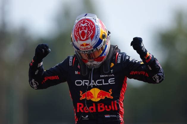 VERSTAPPEN Max (ned), Red Bull Racing RB19, portrait during the 2023 Formula 1 Pirelli Grand Premio d™Italia Grand Prix, 14th round of the 2023 Formula One World Championship, WM, Weltmeisterschaft from September 1 to 3, 2023 on the Autodromo Nazionale di Monza, in Monza, Italy - F1 - ITALIAN GRAND PRIX 2023 - RACE DPPI Panoramic  00123033_3754