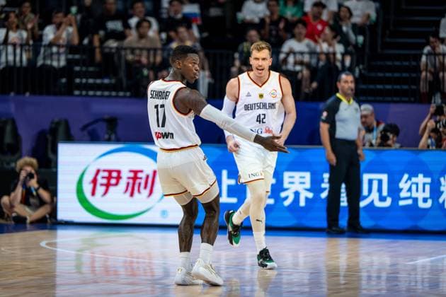 Basketball Okinawa 03 09 2023 FIBA Basketball World Cup 2023 World Cup Men Round 2 Germany GER Slovenia SLO Dennis Schröder Schroeder Germany, No 17 Schröder Schroder Cheer Freeze