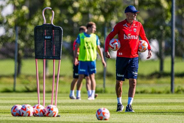 230904 Stale Solbakken, head coach of the Norwegian national football team during a training session on September 4, 2023 in Lillestrom Photo Marius Simensen BILDBYRAN COP 238 bbeng football fotboll fotboll norge norway practice soccer training trening träning  Copyright: MARIUSxSIMENSEN BB230904BB344