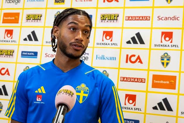 230905 Jens Cajuste of Sweden in the mixed zone after a training session on September 5, 2023 in Stockholm Photo Michael Campanella BILDBYRAN COP 313 MC0063 fotboll football soccer fotball em kval kval uefa euro qualifier qualifier träning practice training sverige sweden sverige a bbeng  Copyright: MICHAELxCAMPANELLA BB230905MC043