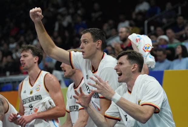 (230906) -- MANILA, Sept. 6, 2023 -- Germany s players celebrate during the quarterfinal between Germany and Latvia at the 2023 FIBA World Cup in Manila, the Philippines, Sept. 6, 2023. ) (SP)PHILIPPINES-MANILA-BASKETBALL-FIBA WORLD CUP-QUARTERFINAL-GER VS LAT MengxYongmin 