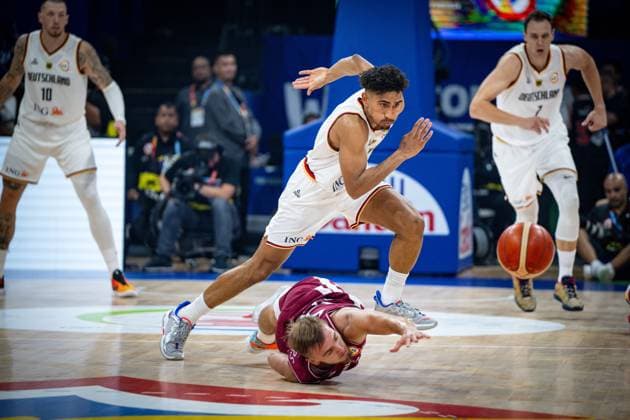 Basketball Manila Pasay 06 09 2023 FIBA Basketball World Cup 2023 Mens World Cup Quarterfinals Germany GER Latvia LAT Maodo Lo Germany, No 04 ARTURS ZAGARS Latvia, No 55
