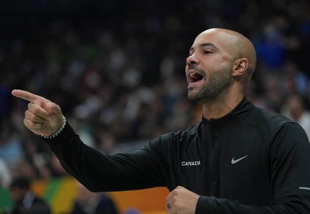 (230906) -- MANILA, Sept. 6, 2023 -- Canada s head coach Jordi Fernandez gestures during the quarterfinal between Canada and Slovenia at the 2023 FIBA World Cup in Manila, the Philippines, Sept. 6, 2023. ) (SP)PHILIPPINES-MANILA-BASKETBALL-FIBA WORLD CUP-QUARTERFINAL-CAN VS SLO MengxYongmin 