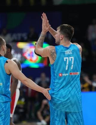 (230906) -- MANILA, Sept. 6, 2023 -- Slovenia s Luka Doncic leaves the court after receiving his second technical foul during the quarterfinal between Canada and Slovenia at the 2023 FIBA World Cup in Manila, the Philippines, Sept. 6, 2023. ) (SP)PHILIPPINES-MANILA-BASKETBALL-FIBA WORLD CUP-QUARTERFINAL-CAN VS SLO MengxYongmin 