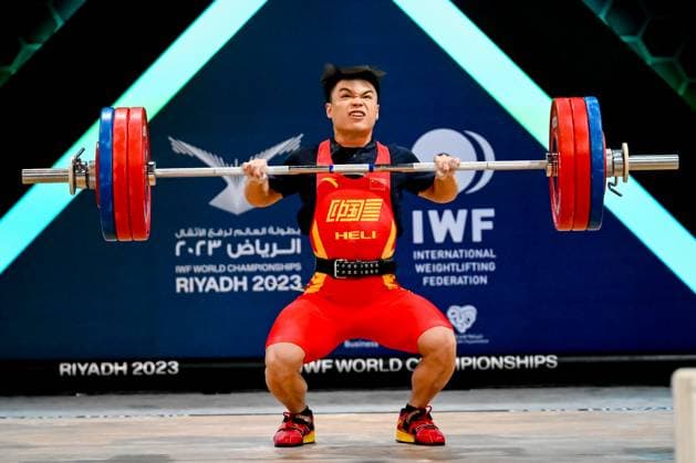 Bilder des Jahres 2023, Sport 09 September Sport Themen der Woche KW36 Sport Bilder des Tages Hongjie Ding of China competes in the Men 61 kg at the World Weightlifting IWF Championships in Riyhad (Saudi Arabia), 06th September, 2023 at the Prince Faisal bin Fahd Olympic Complex Credits : G.Scala DBM-Deepbluemedia Insidefoto GiorgioxScala