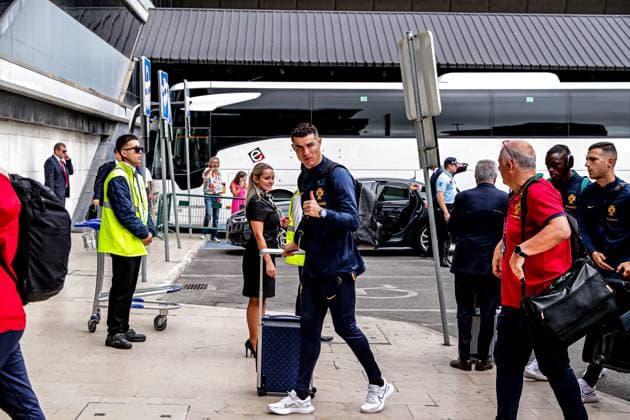 Football, Euro Quali, Portugal national team before departure at Lisbon airport