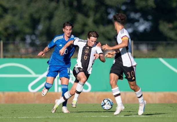 Football, U20, season 2023 24, Elite League U20 1 matchday , Germany U20 Italy U20 in Berlin, v l Lorenzo Ignacchiti U20 Italy , Caspar Jander U20 Germany , Mika Baur U20 Germany , 07 09 2023, Copyright: xSebastianxRäppold MatthiasxKochx