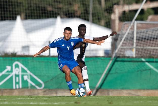 Football, U20, season 2023 24, Elite League U20 1 matchday , Germany U20 Italy U20 in Berlin, v l Daniele Montevago U20 Italy , Joshua Quarshie U20 Germany , 07 09 2023, Copyright: xSebastianxRäppold MatthiasxKochx