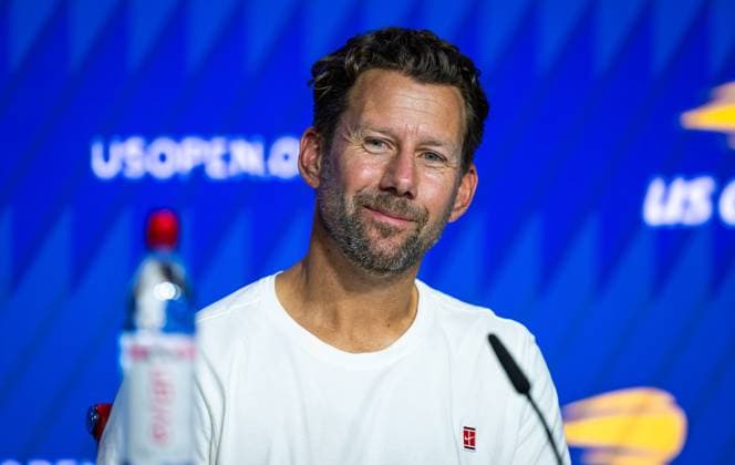 September 5, 2023, NEY YORK, UNITED STATES: Wim Fissette talks to the media before the quarter-final of the 2023 US Open Grand Slam tennis tournament NEY YORK UNITED STATES - ZUMAa181 20230905_zaa_a181_037 Copyright: xRobxPrangex