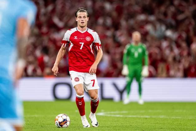 230907 Mathias Jensen of Denmark during the UEFA Euro Qualifier football match between Denmark and San Marino on September 7, 2023 in Copenhagen Photo Petter Arvidson BILDBYRAN kod PA PA0645 bbeng football soccer fotboll fotboll uefa euro qualifier landskamp em kval em kvalifisering em kvalik denmark danmark San Marino  Copyright: PETTERxARVIDSON BB230907PA106