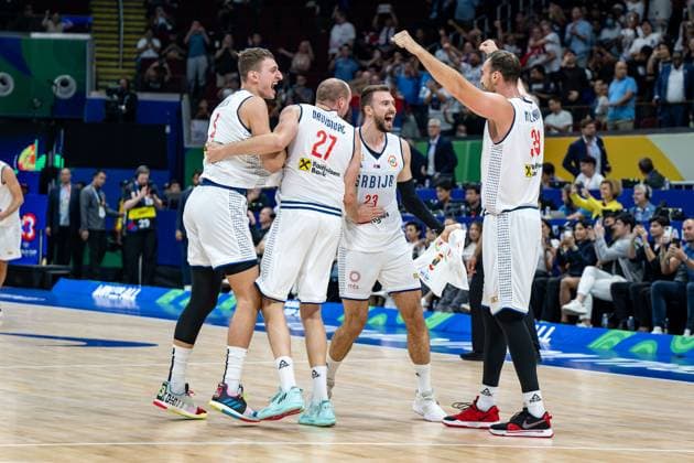 Basketball Manila Pasay 08 09 2023 FIBA Basketball World Cup 2023 Mens World Cup Semifinals Serbia SRB Canada CAN Serbia wins and is in the final of the World Cup Nikola Jovic Serbia, No 05 Dejan Davidovac Serbia, No 27 Marko Guduric Serbia, No 23 Nikola Milutinov Serbia, No 33 Cheers Serbia