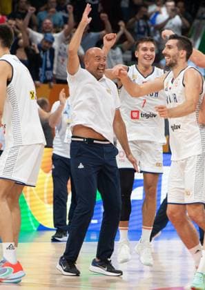 September 8, 2023, Manila, Philippines: FIBA World Cup Basketball semi-Final. Serbia vs Canada. Serbia move to the Final following their 95-86 win over Canada. Serbias team celebrates. Manila Philippines - ZUMAr144 20230908_zap_r144_015 Copyright: xJaynexRussellx