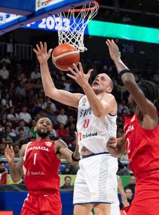 September 8, 2023, Manila, Philippines: FIBA World Cup Basketball semi-Final. Serbia vs Canada. Serbia move to the Final following their 95-86 win over Canada. Serbias Dejan DAVIDOVAC in action. Manila Philippines - ZUMAr144 20230908_zap_r144_017 Copyright: xJaynexRussellx