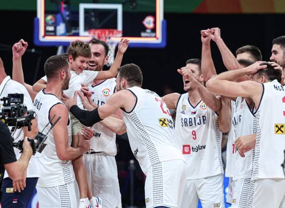 (230908) -- MANILA, Sept. 8, 2023 -- Serbia s players celebrate winning the semifinal between Serbia and Canada at the 2023 FIBA World Cup in Manila, the Philippines, Sept. 8, 2023. ) (SP)PHILIPPINES-MANILA-BASKETBALL-FIBA WORLD CUP-SEMIFINAL-SRB VS CAN WuxZhuang 