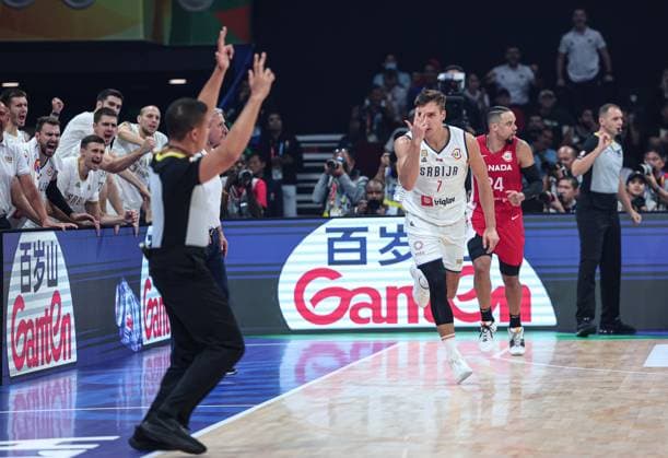 (230908) -- MANILA, Sept. 8, 2023 -- Serbia s Bogdan Bogdanovic (front R) celebrates during the semifinal between Serbia and Canada at the 2023 FIBA World Cup in Manila, the Philippines, Sept. 8, 2023. ) (SP)PHILIPPINES-MANILA-BASKETBALL-FIBA WORLD CUP-SEMIFINAL-SRB VS CAN WuxZhuang 