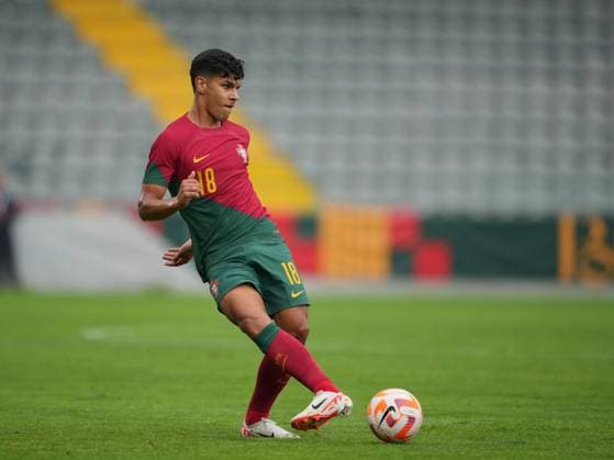 Portugal v Andorra - Qualificacao Europeu 2025 Mateus Fernandes da Selecao de Portugal Sub21 durante partida entre Portugal v Andorra valida pela Qualificacao Europeu 2025 no Estadio Capital do Movel, Pacos de Ferreira, Portugal (Foto de Pedro Loureiro Avant Sports) Pacos de Ferreira Estadio Capital do Movel Portugal Copyright: xPedroxLoureiro AvantxSportsx