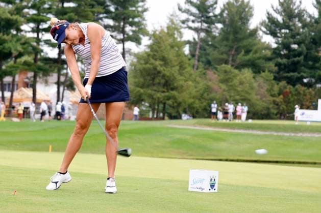 CINCINNATI, OH - SEPTEMBER 08: LPGA, Golf Damen golfer Lexi Thompson plays her tee shot on the 6th hole during the second round of the Kroger Queen City Championship at the Kenwood Country Club in Cincinnati, Ohio. (Photo by Brian Spurlock Icon Sportswire) GOLF: SEP 08 LPGA Kroger Queen City Championship EDITORIAL USE ONLY Icon230908025