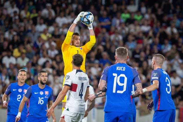Slovakia vs. Portugal UEFA EURO, EM, Europameisterschaft,Fussball Quali match Group J Martin Dubravka of Slovakia during Euro 2024 qualifying match Slovakia - Portugal at Narodny futbalovy stadion (National football stadium Tehelne pole) in Bratislava. Bratislava, Slovakia, September 08, 2023. Photo by Branislav Racko Copyright: xx _BRR8237