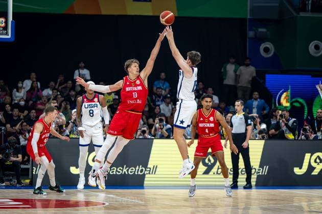 Basketball Manila Pasay 08 09 2023 FIBA Basketball World Cup 2023 Mens World Cup Semifinals United States of America USA Germany GER AUSTIN REAVES USA, No 15 Moritz Wagner Germany, No 13